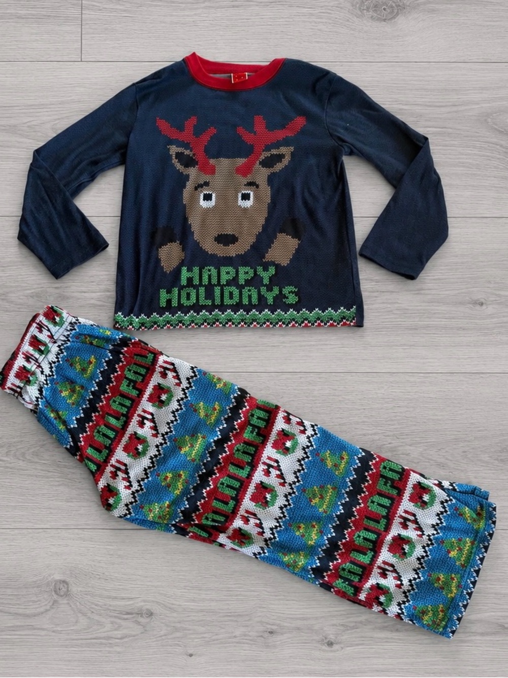 Happy Holidays Christmas Reindeer Pajamas Set Sz. Boys 5